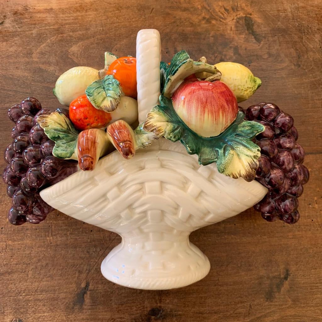 Vintage Majolica fruitmand, Antiek en Kunst, Verzenden
