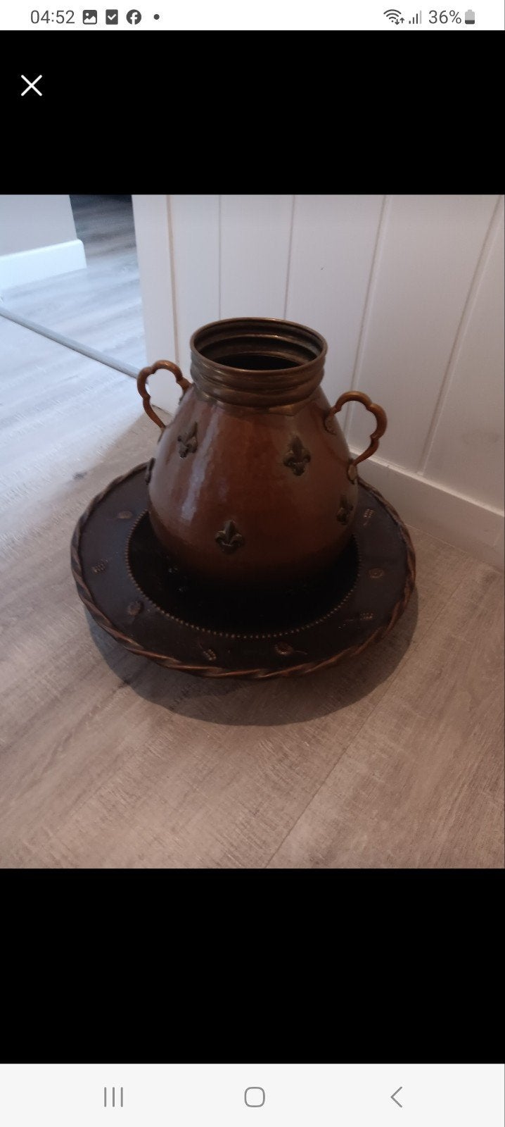 Grand cache-pot / jardinière en cuivre artisanal martelé ave, Enlèvement ou Envoi, Cuivre