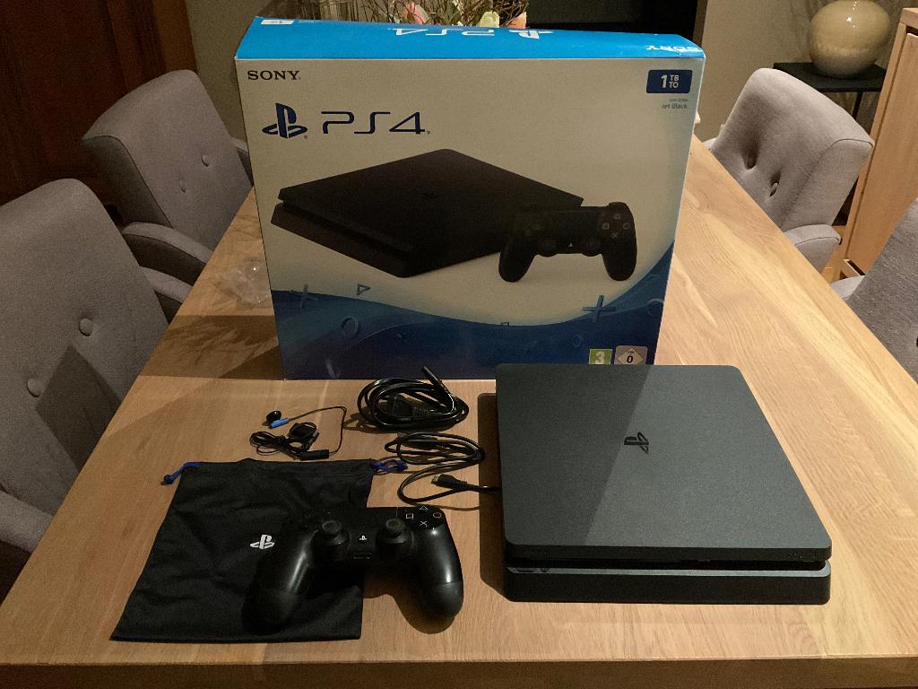 PlayStation 4 + controller, Consoles de jeu & Jeux vidéo, Consoles de jeu | Sony PlayStation 4, Enlèvement ou Envoi, Comme neuf