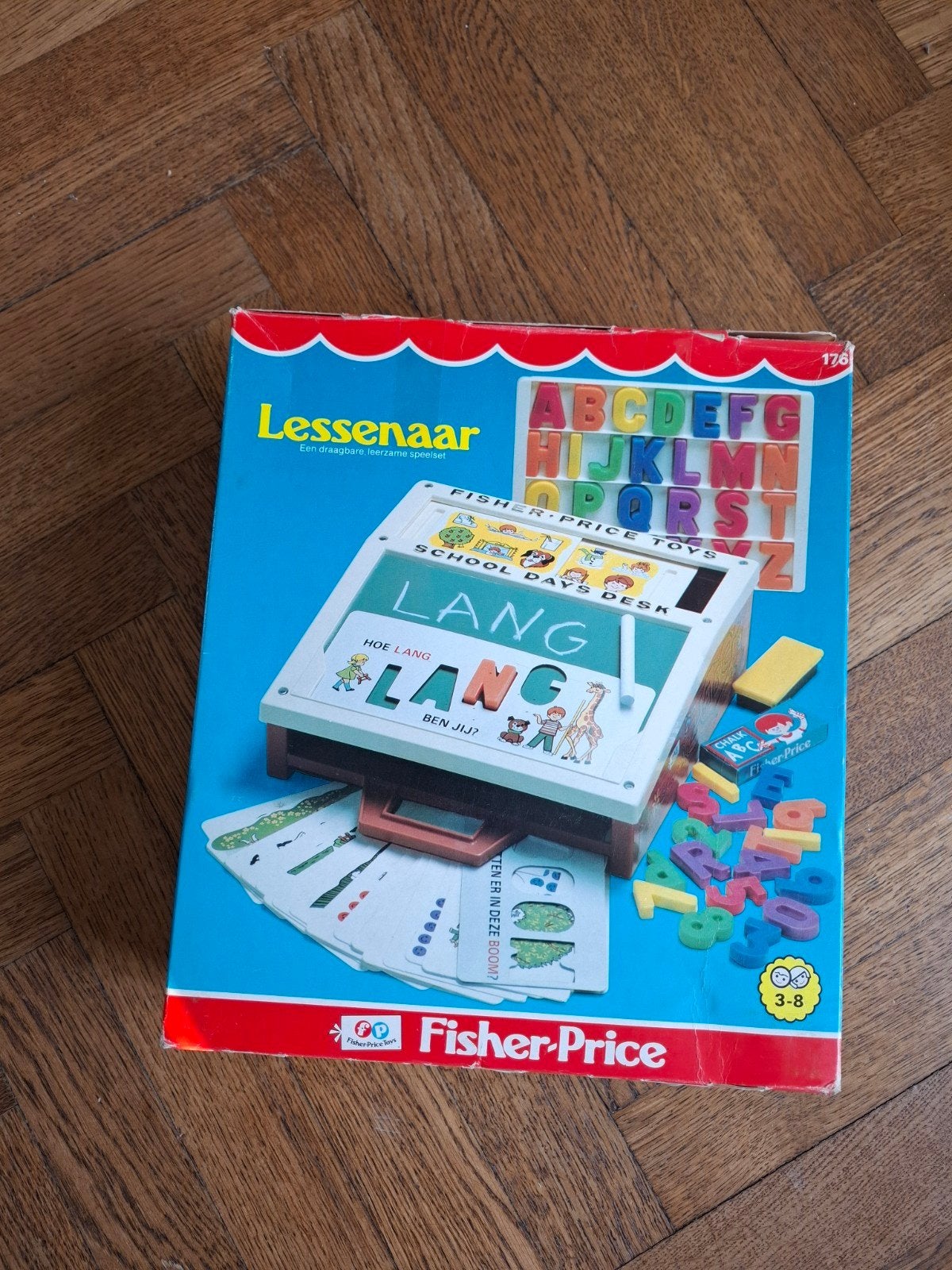 Vintage fisher price school desk 176 met doos, Kinderen en Baby's, Ophalen of Verzenden, Zo goed als nieuw, Taal en Lezen