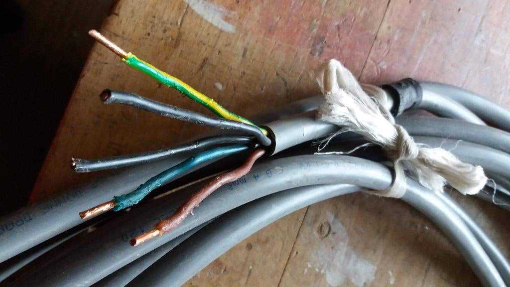 electriciteitskabel 15 meter 5G 4mm², Doe-het-zelf en Bouw, Elektriciteit en Kabels, Ophalen