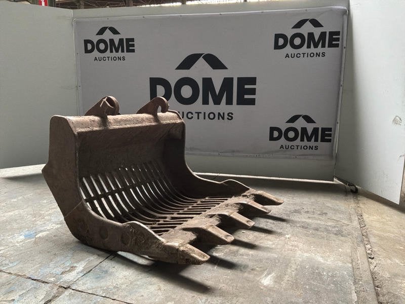 benne à gravats avec dents