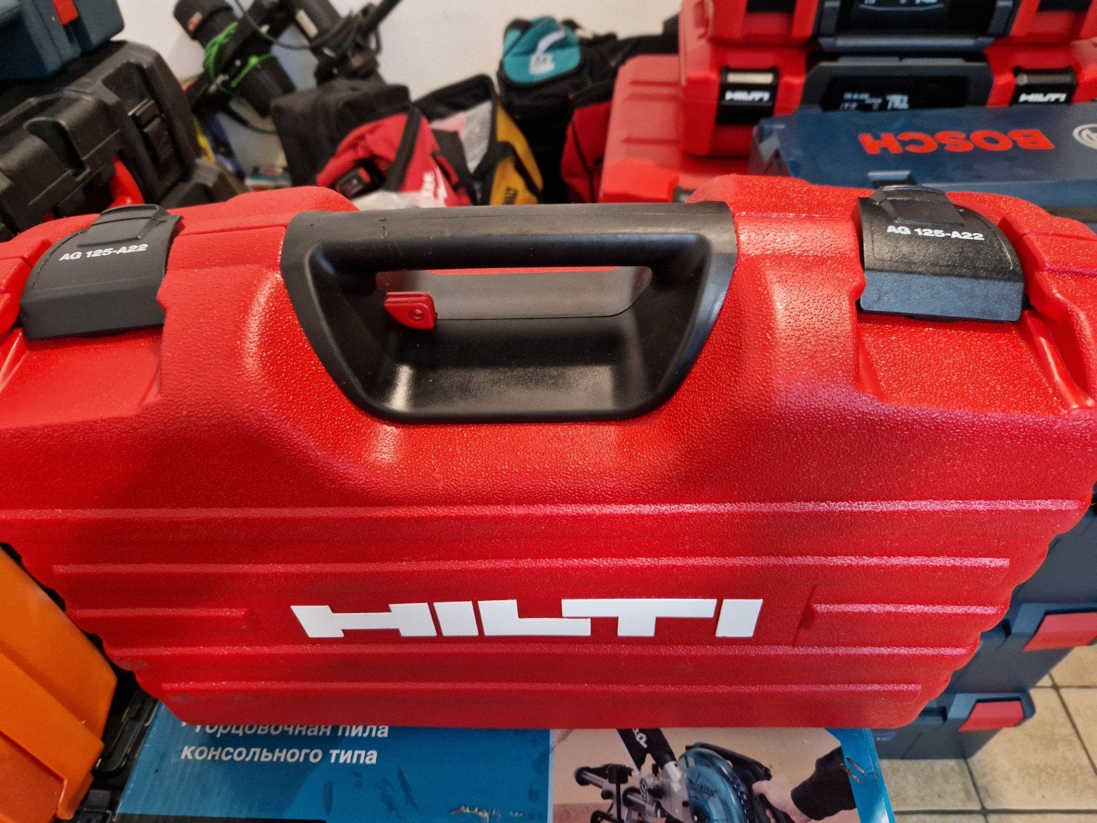 Hilti disqueuse + 2X Batterie +Chargeur + Coffre, Ophalen, 70 mm of meer, Overige typen, Hilti