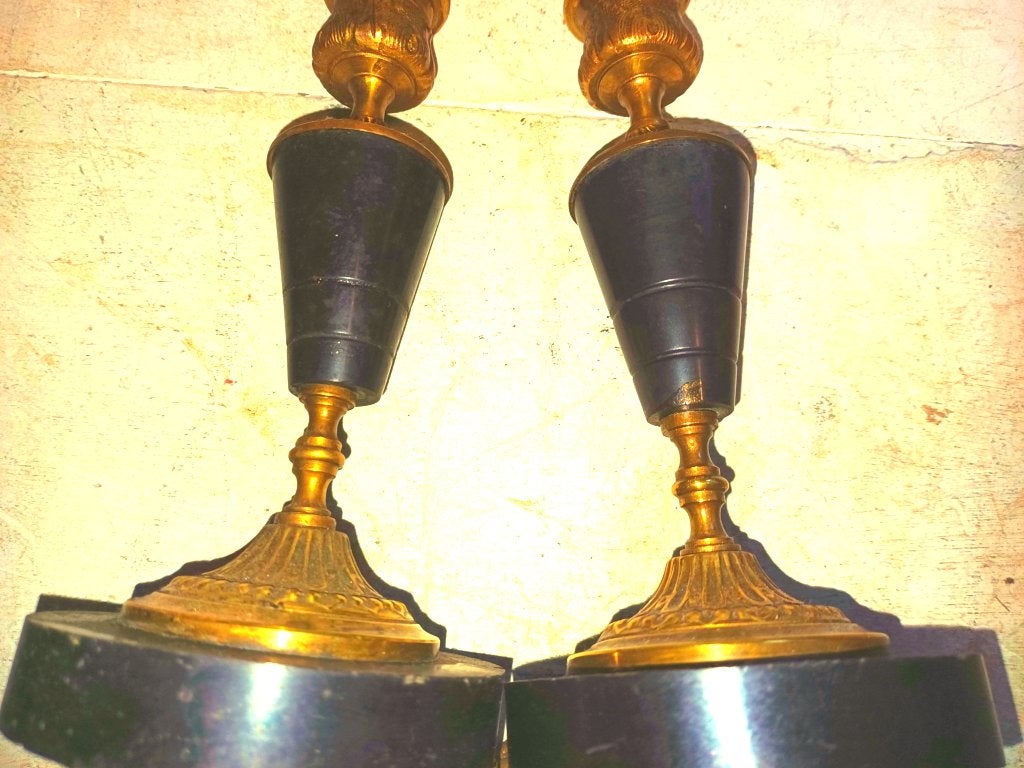 2 antieke kandelaars van brons en marmer, Ophalen of Verzenden, Koper of Brons
