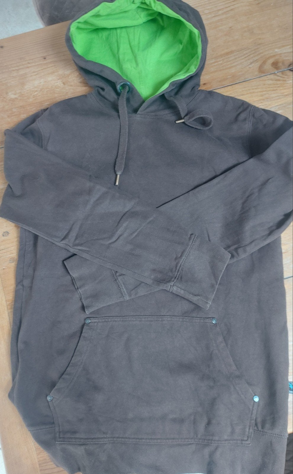 Scouts uniformkleding. Zo goed als nieuw! Hoody, short, hemd, Vêtements | Hommes, Pulls & Vestes, Enlèvement, Comme neuf, Taille 48/50 (M)