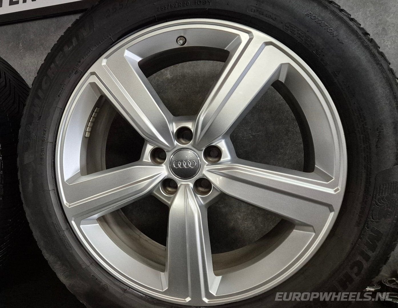 Jantes Audi e-tron GEN Q8 e-tron GEG 20 pouces toutes saison, Pneus et Jantes, Pneus hiver, 255 mm, Véhicule de tourisme
