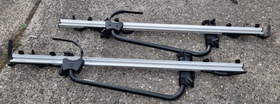 Barres de toit Mercedes pour 2 vélos, Autos : Divers, Porte-bagages, Enlèvement