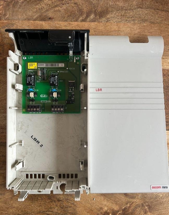☎️ Ascom Nira TeleCare LBR LON Bus Repeater NLBR1-AAAA ☎️, Enlèvement ou Envoi, Reconditionné, 4 combinés ou plus