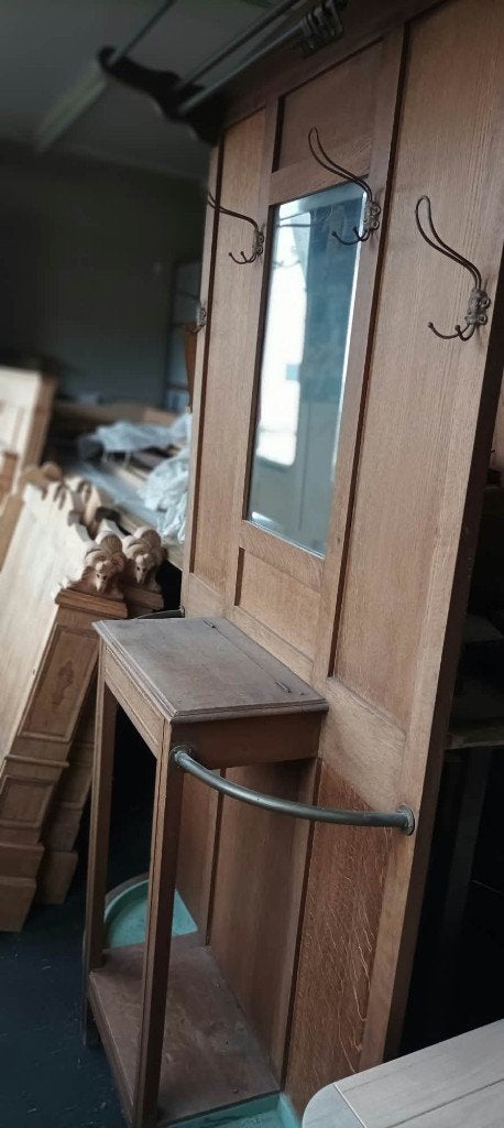 Kapstokmeubel, Ophalen