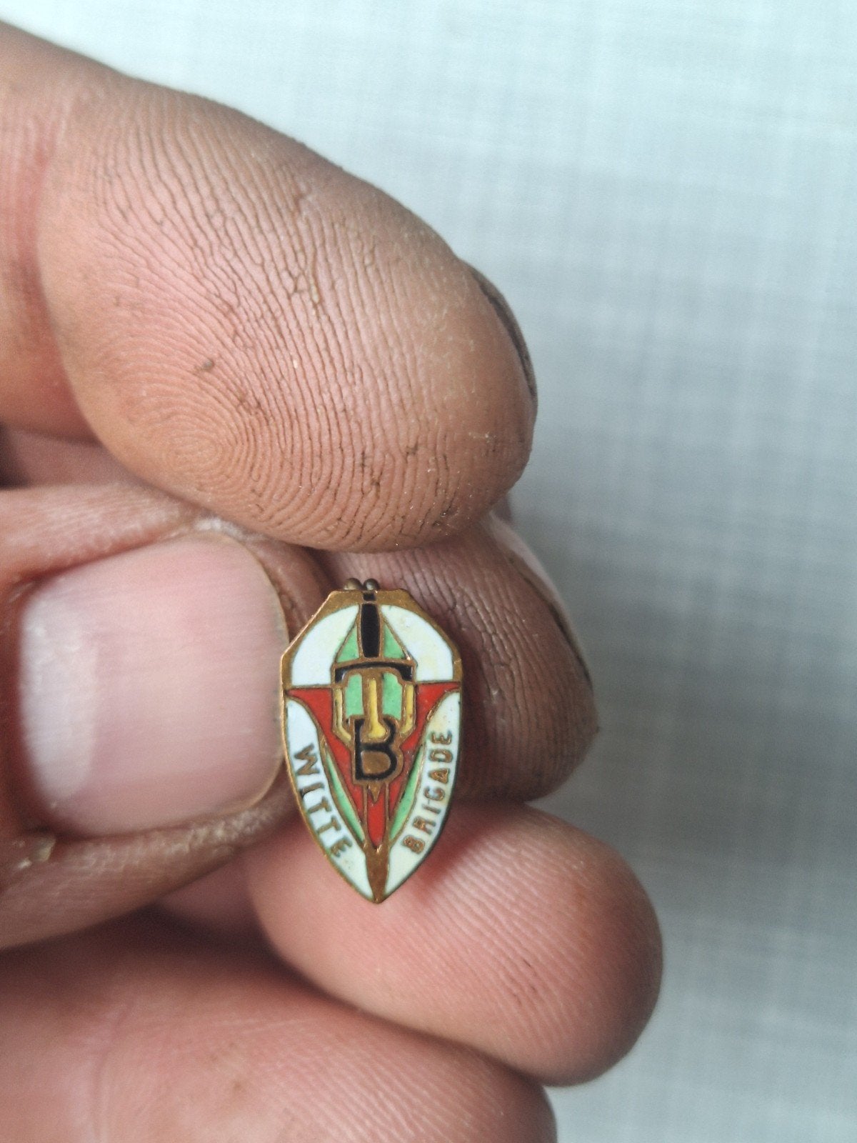Badge van de Witte Verzetsbrigade opgericht in Antwerpen, Verzamelen, Militaria | Tweede Wereldoorlog, Ophalen of Verzenden