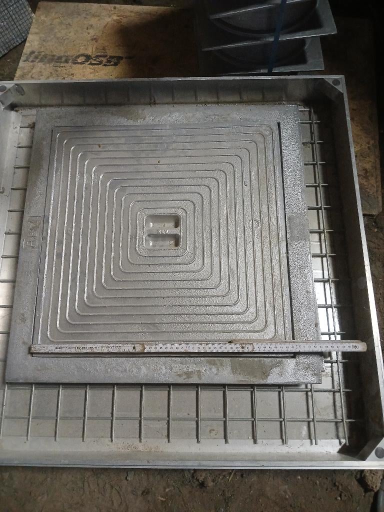 Aluminium putdeksels / verschillende soorten, Bricolage & Construction, Tuyaux & Évacuations, Aluminium, Enlèvement