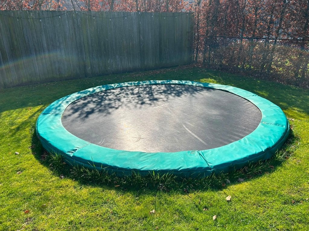 Trampoline Berg inground, Ophalen, Zo goed als nieuw