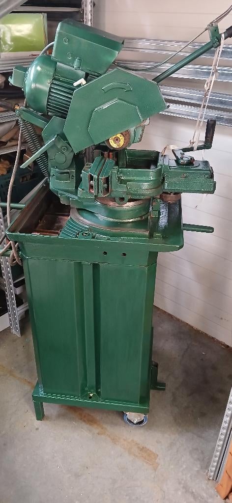Metaal cirkelzaag machine 300mm 220v 1 fase, Doe-het-zelf en Bouw, Ophalen, Gebruikt, Cirkelzaag, 70 mm of meer