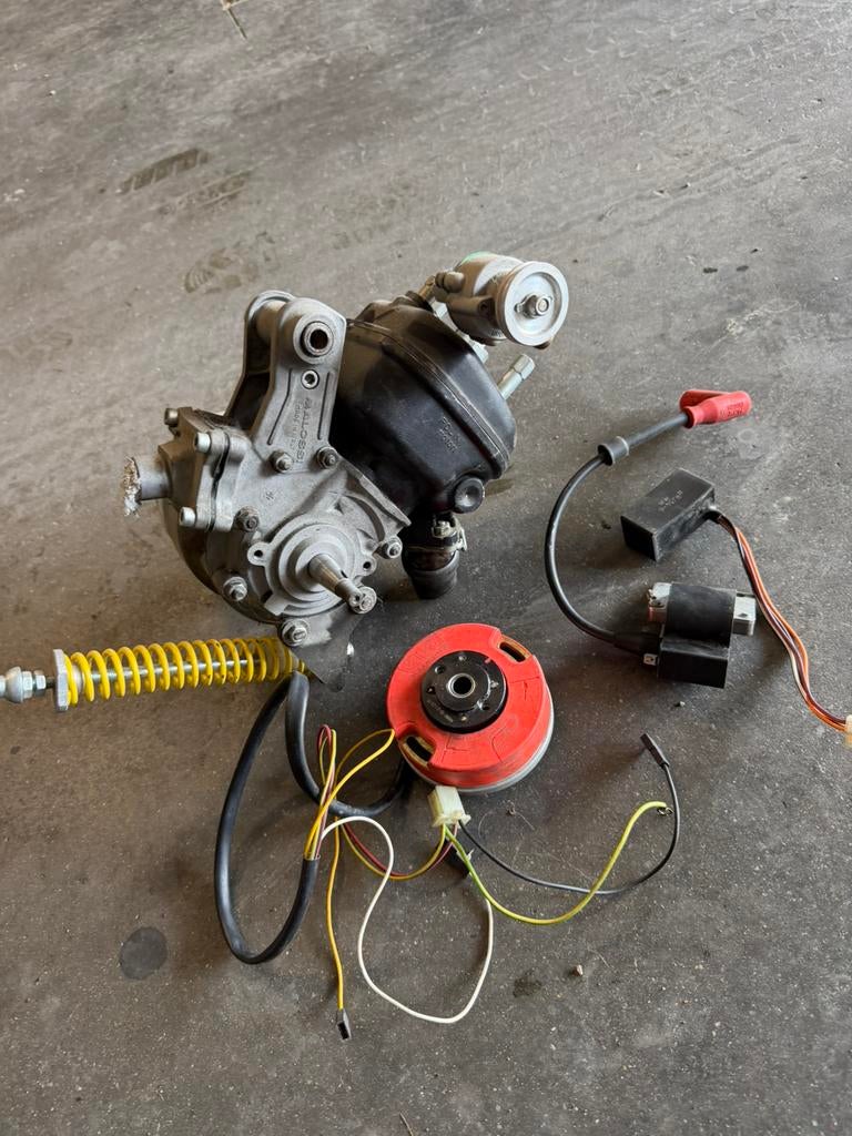 Motor peugeot 103 sp, Motoren, Ophalen