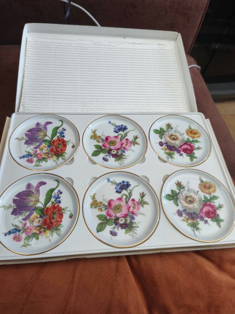 Vintage Fürstenberger petit four bordjes met bloemenmotief, Envoi