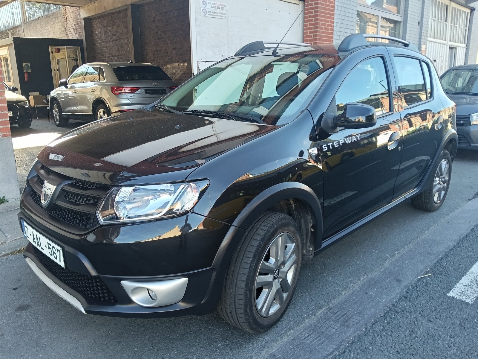 Dacia sandero première propriétaire garantie, Euro 5, Achat, 898 cm³, Capteur de lumière