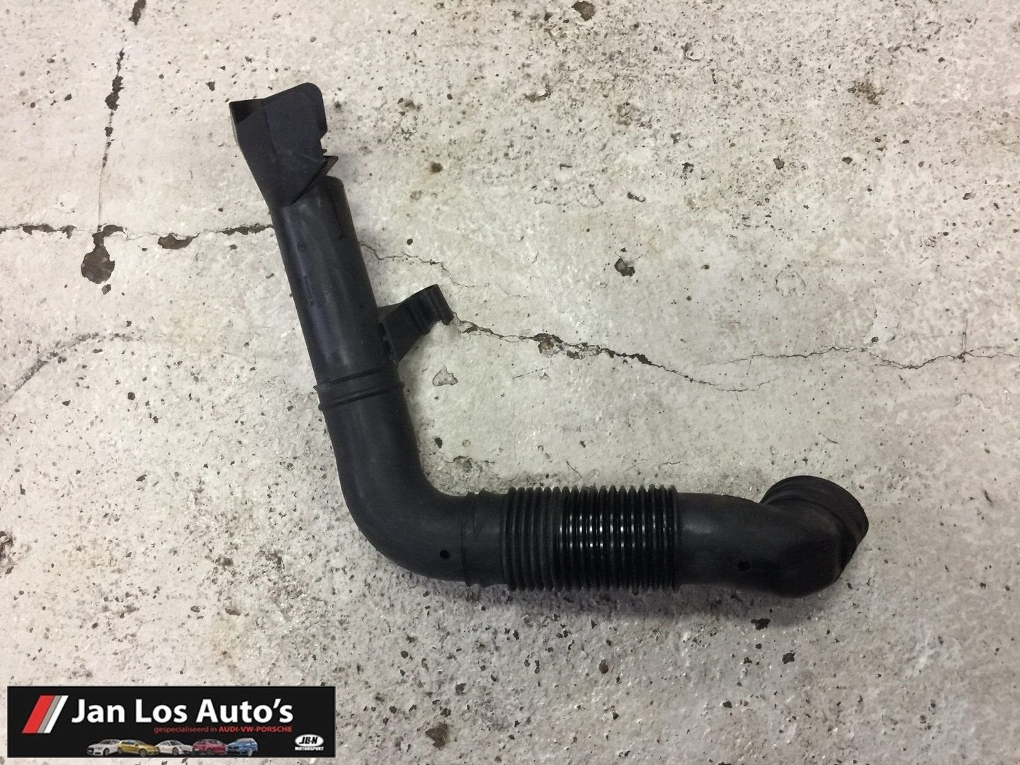 Luchtaanzuigslang dynamo Audi 80 B4 ('91-'95) 8A0903655, Gebruikt, -, -, -