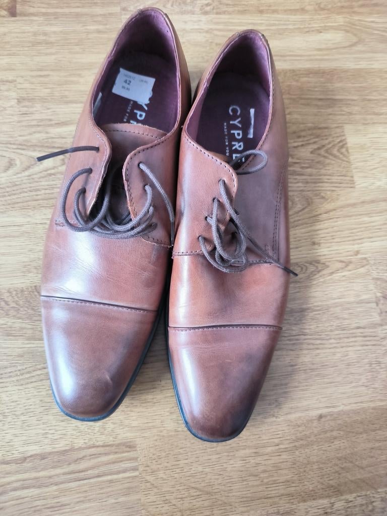 Chaussures cyprès p42