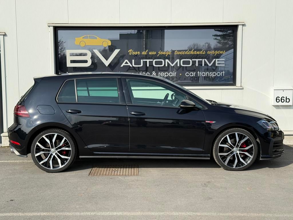 VW GOLF 7.5 GTI - PANO - KEYLESS - CAMERA - ACC - CARPLAY, Voorwielaandrijving, 4 cilinders, Zwart, Bedrijf