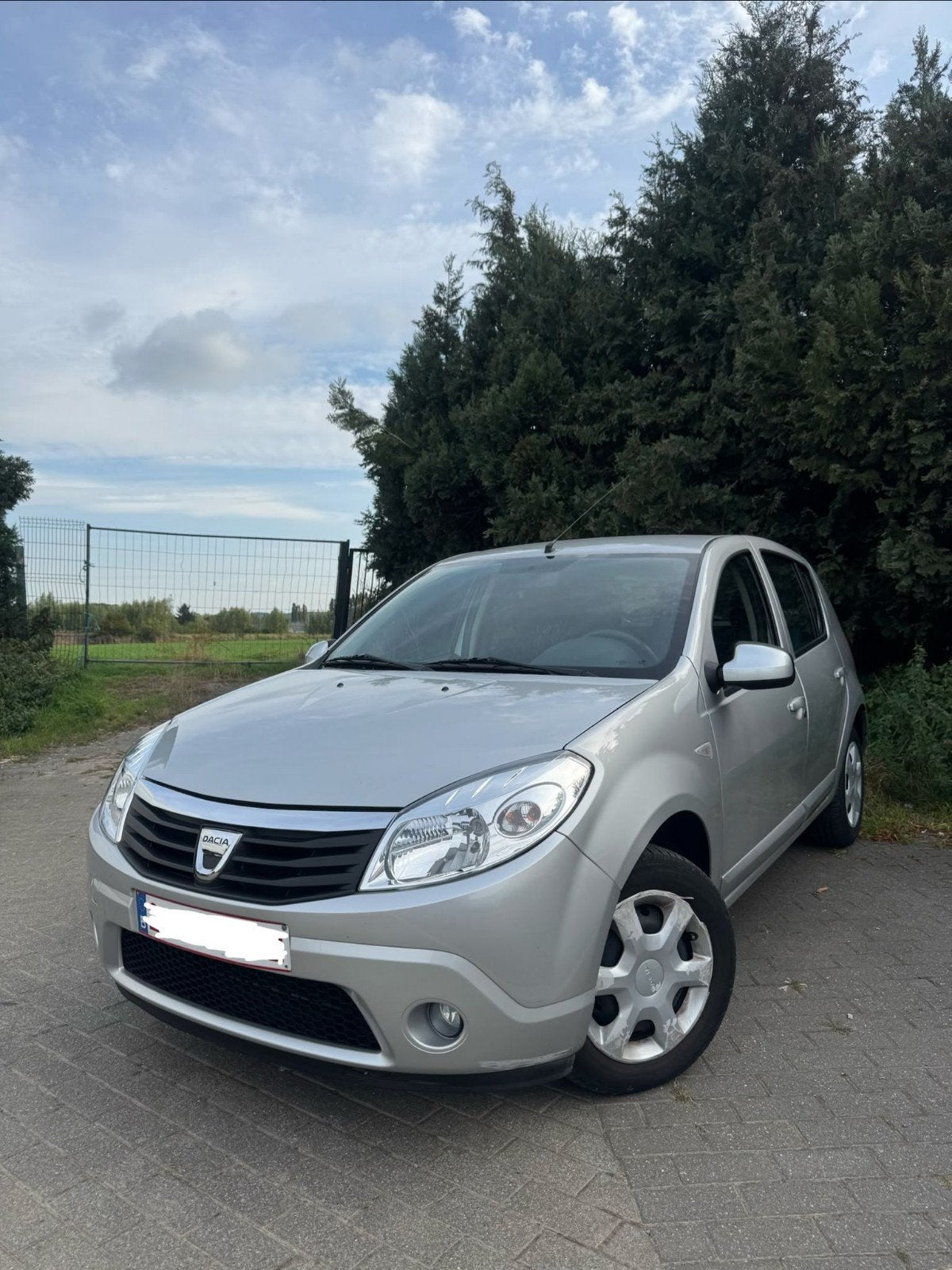 Dacia Sandero 1.2 / ESSENCE / EURO 5 / Bluetooth/ CT OK, Autos, 135 g/km, Boîte manuelle, Entretenue par le concessionnaire, Noir