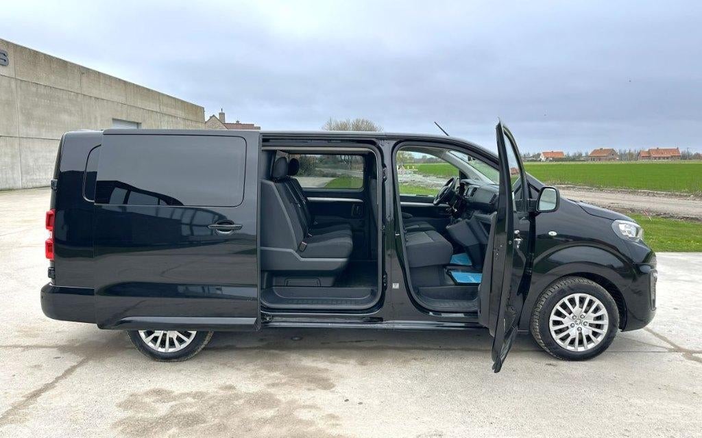 Peugeot Expert Long 2019 Dubbele Cabine 6pl Dodehoek Camera, Auto's, Bestelwagens en Lichte vracht, 90 kW, 2500 kg, Zwart, Bedrijf