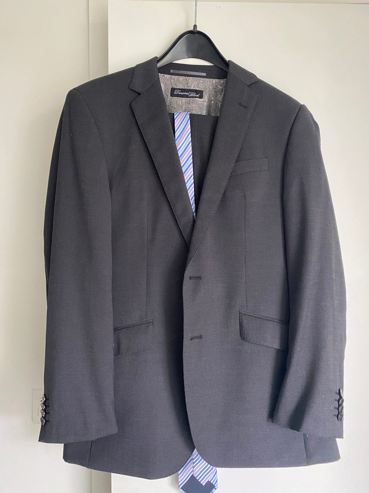 Dansaert black kostuum zogoed als nieuw 1 keer gedragen, Kleding | Heren, Ophalen of Verzenden, Zo goed als nieuw, Grijs