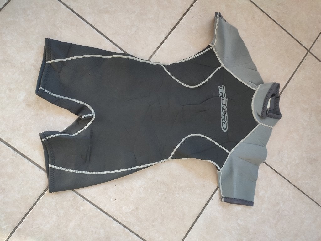 Shorty d'été Decathlon femme, Sports nautiques & Bateaux, Enlèvement, Utilisé