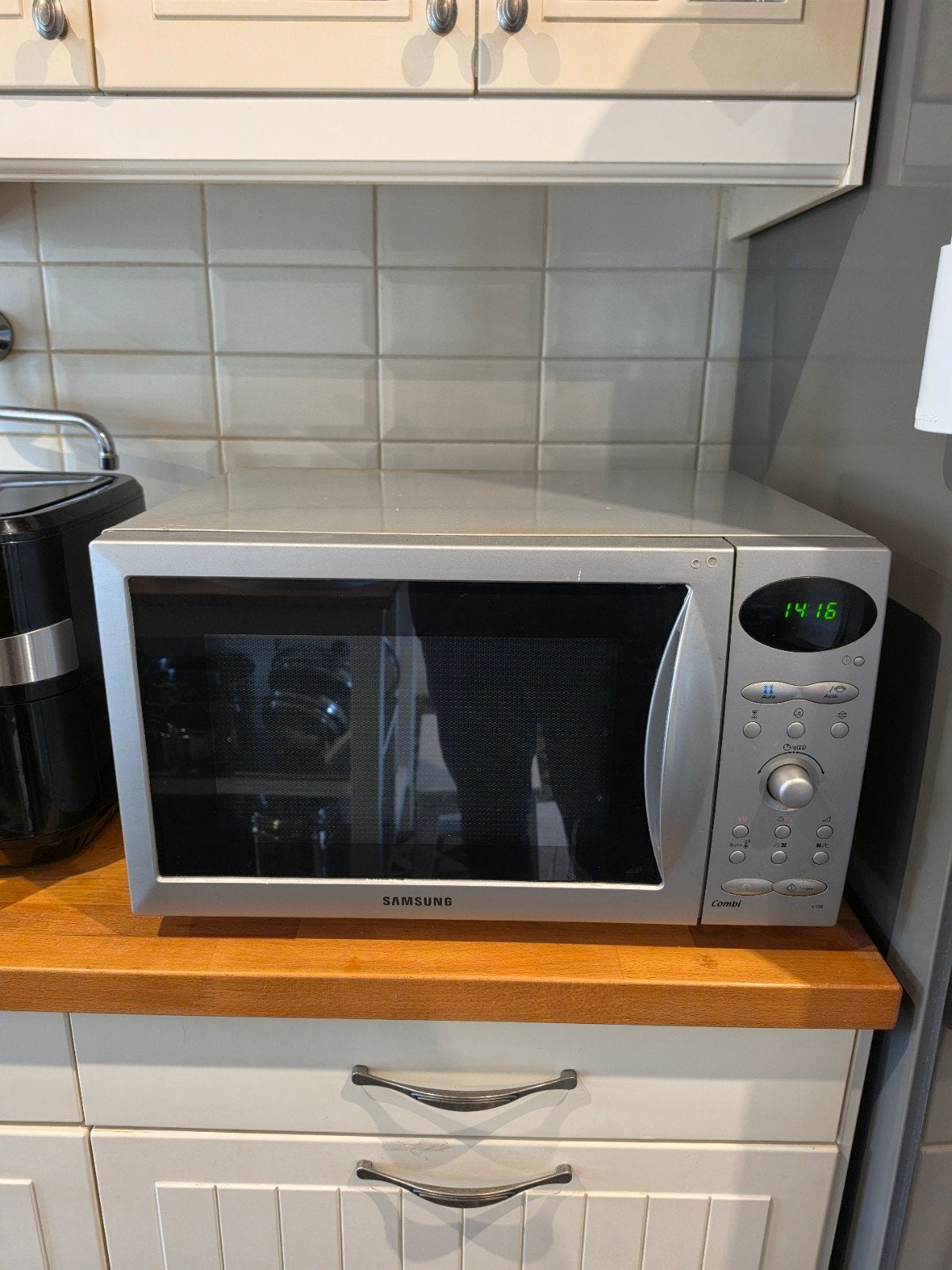 Four combiné Samsung C100 (micro-ondes 900 W, air chaud et g, Electroménager, Enlèvement, Gril, Autoportant