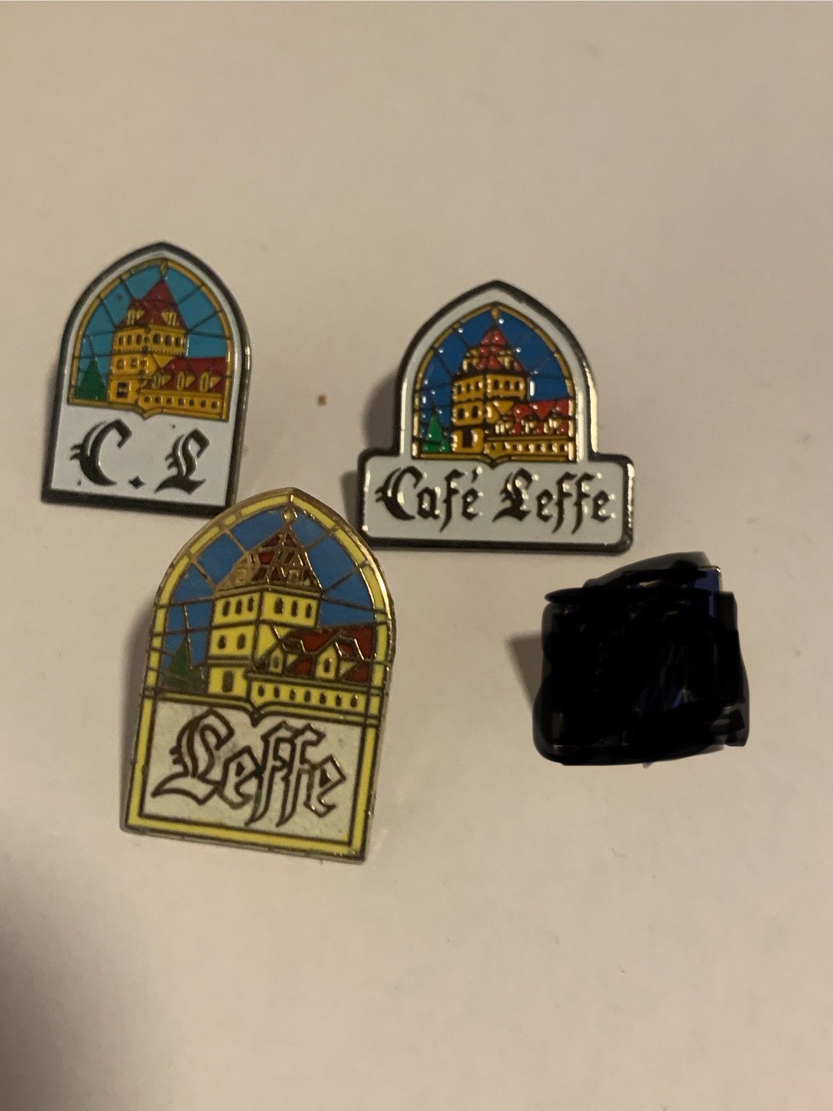 Lot van 3 pins van Leffe, Verzamelen, Ophalen of Verzenden, Zo goed als nieuw