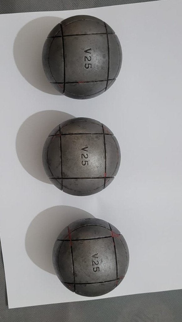 3 boules de pétanque OBUT V25 – 710 g – coffret  + cochonnet, Enlèvement, Comme neuf, Boule