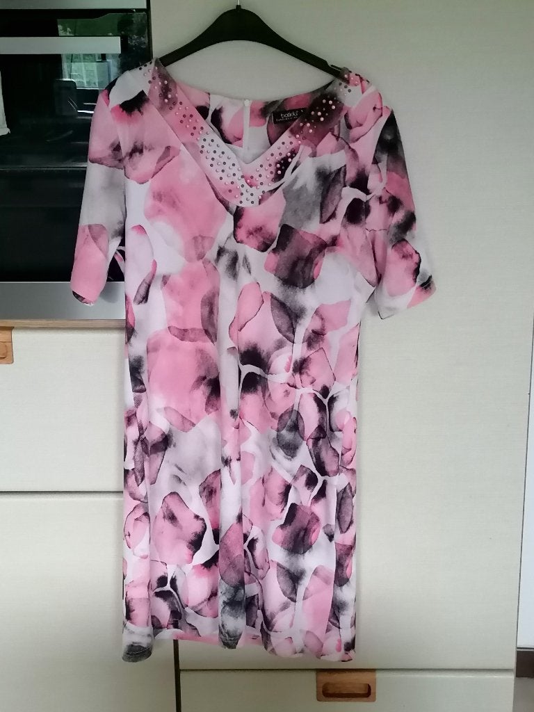 Jurk Batida maat 5 15€, Maat 42/44 (L), Zo goed als nieuw, Roze, Boven de knie