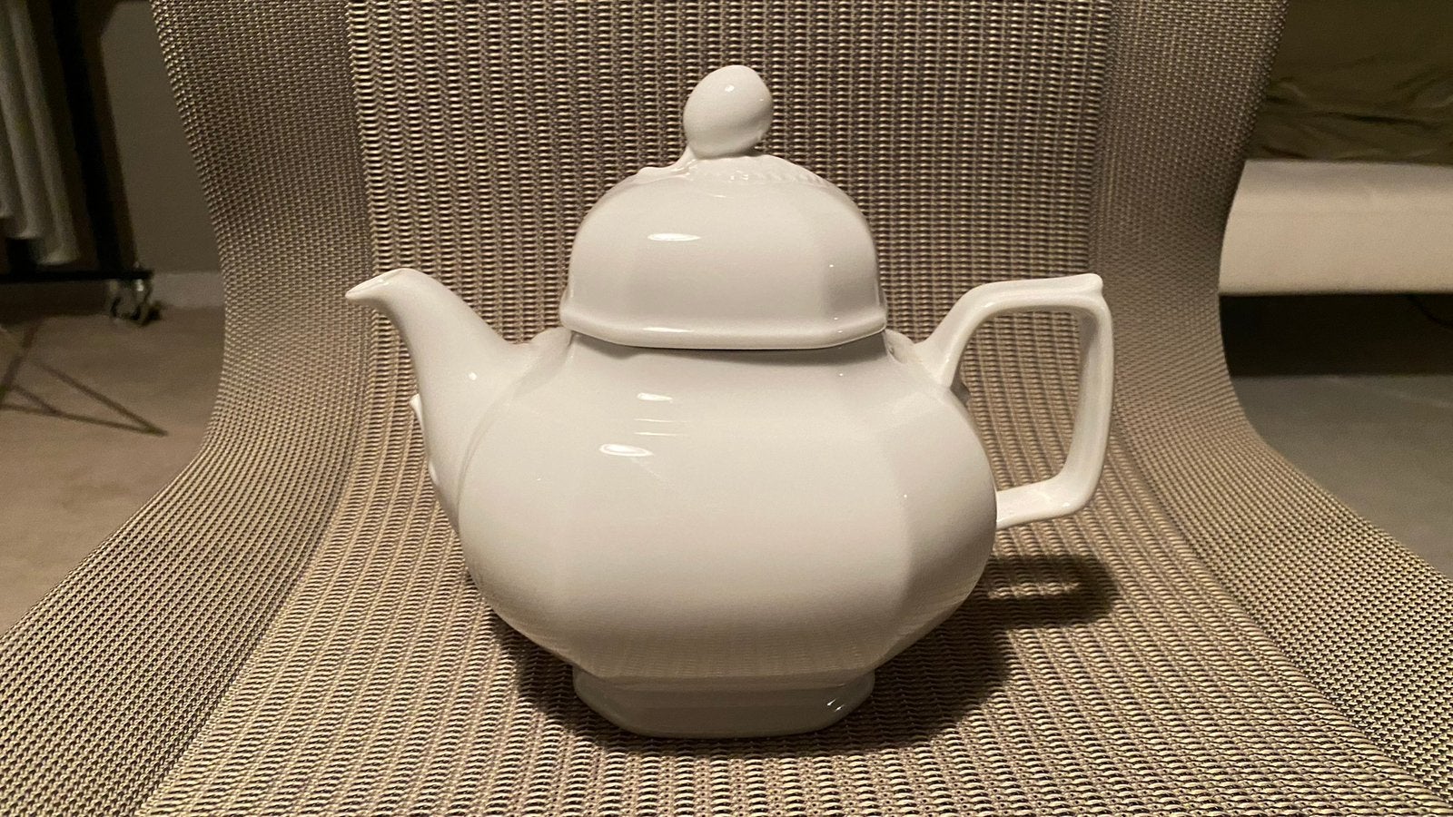 Witte theepot, Ophalen, Theepot