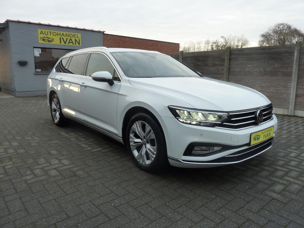 Volkswagen Passat Variante 1.5 TSI Highline DSG automatique, Autos, Achat, Entreprise, Entretenue par le concessionnaire, 5 portes