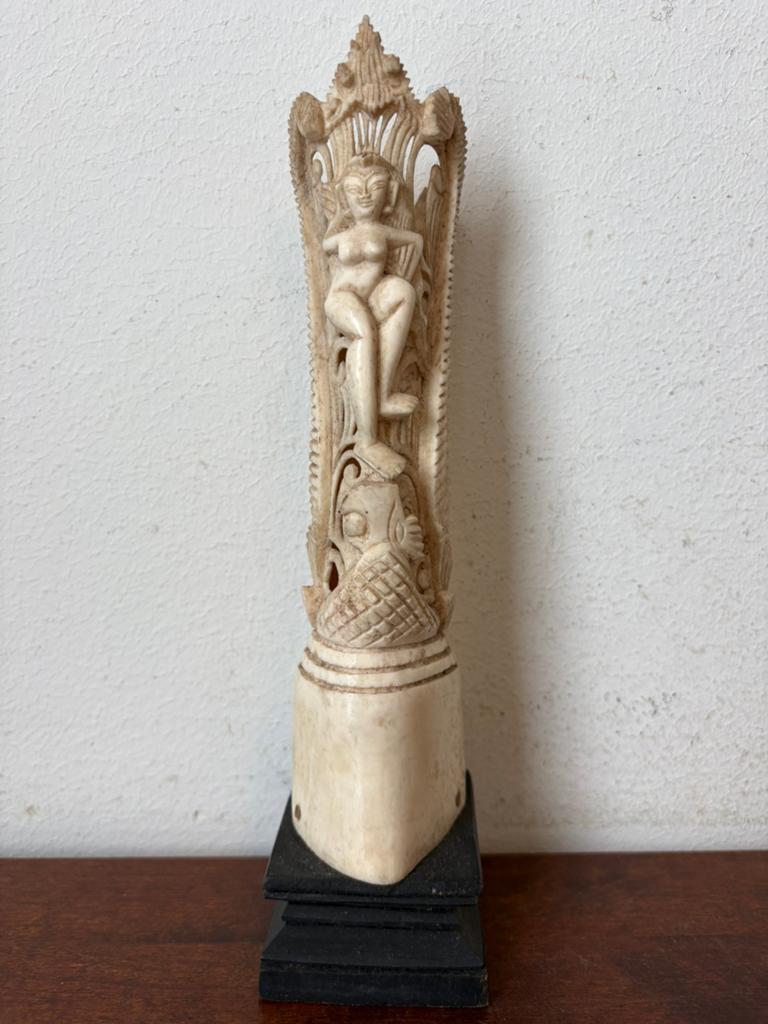 Beeld erotisch vrouw naakt bali denpasar 1964, Antiek en Kunst, Ophalen of Verzenden, Handgemaakt, 20 - 50 cm, Wit