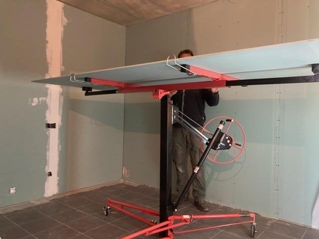 Platenlift TE HUUR, Ophalen, Gebruikt, Bouwlift