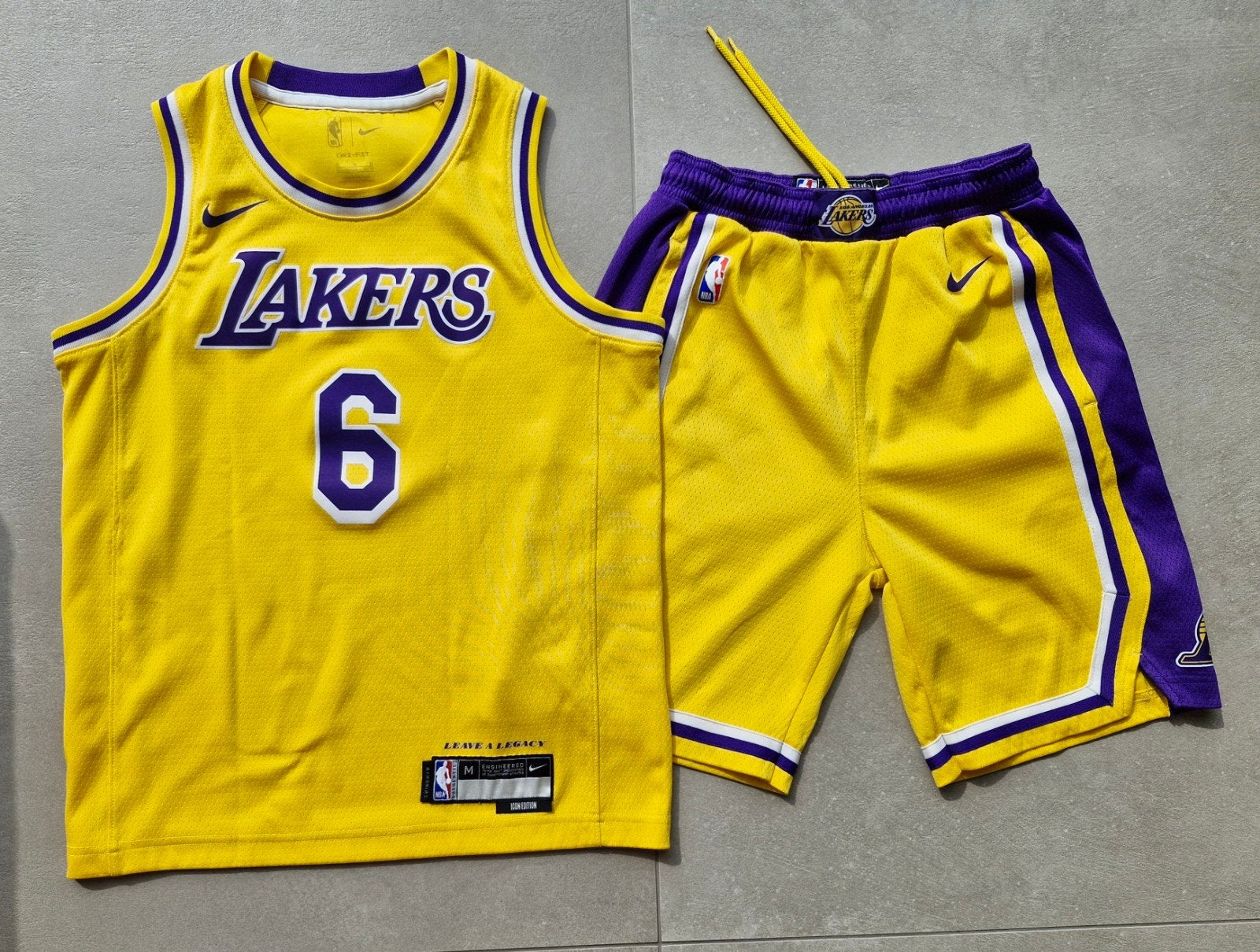 Lakers basket set 10-12 jaar (Nike), Ophalen of Verzenden, Zo goed als nieuw, Kleding