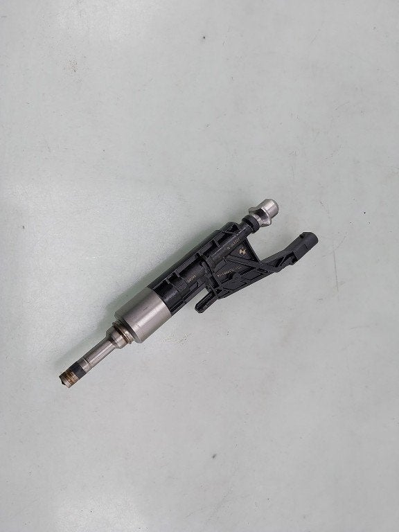 INJECTEUR Mini Mini (F55) (01-2013/10-2017), Petuelring 130
80809  München, DE, Mini, Utilisé, Bayerische Motoren Werke AG