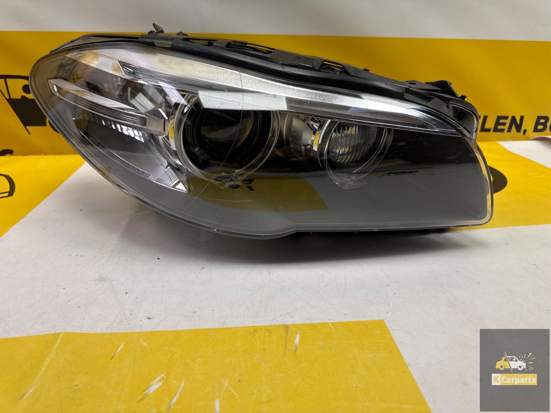 BMW 5 Serie Koplamp rechts origineel 1Zt011087-41 Lamp, Auto-onderdelen, Verlichting, Petuelring 130
80788  Munich, DE, Gebruikt