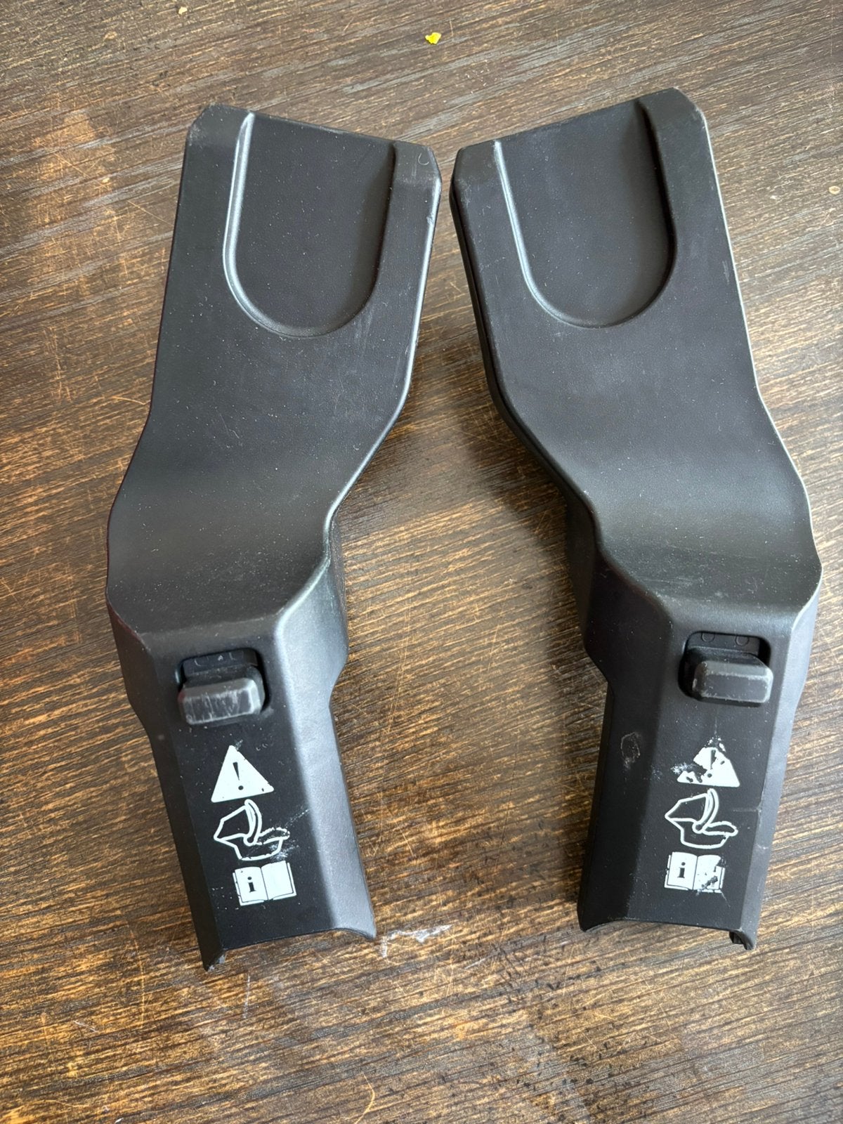 Adapters maxi Cosi voor Thule Sleek, Kinderen en Baby's, Ophalen, Zo goed als nieuw