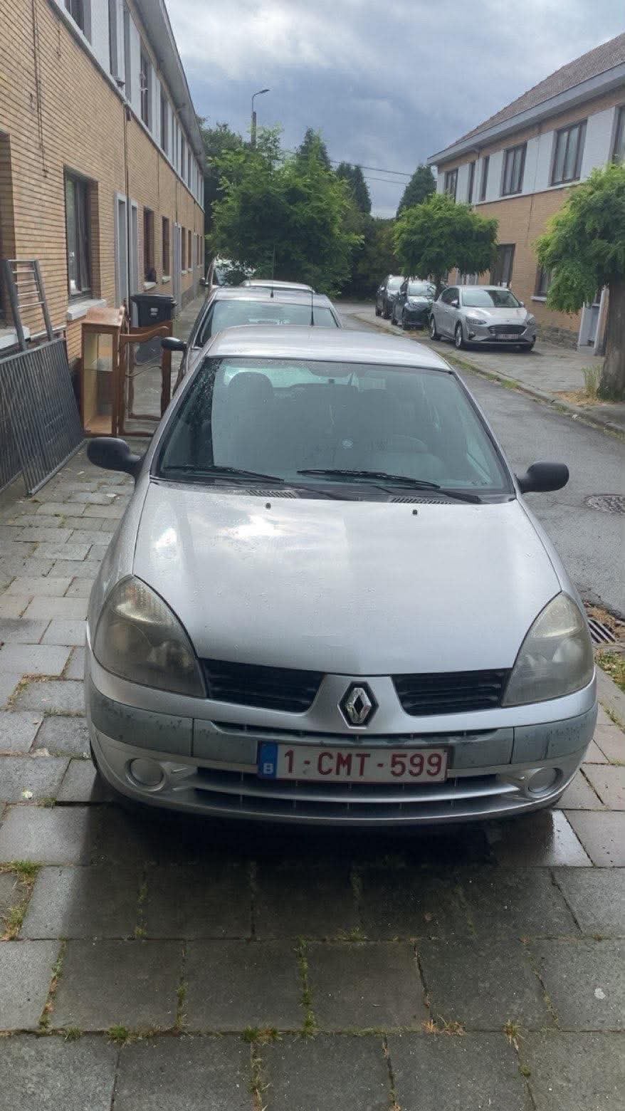 Renault clio 2 1.2i 2005 230.000klms, Autos, Particulier, Achat, Clio