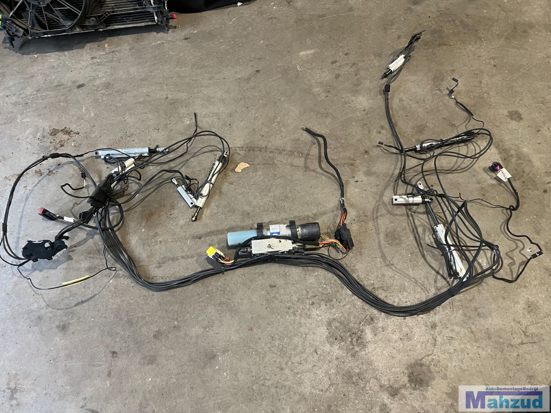 OPEL ASTRA H TWINTOP DAKpomp cilinder links rechts 2004-2010, Gebruikt, Opel Automobile GmbH, Kontakt@opel-infoservice.de, Opel