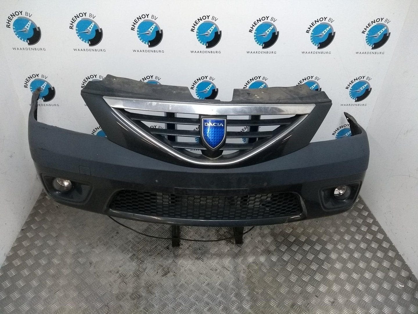 DACIA LOGAN LOGAN MCV  VOORBUMPER 2007, Enlèvement ou Envoi, Utilisé, ARN reconnu