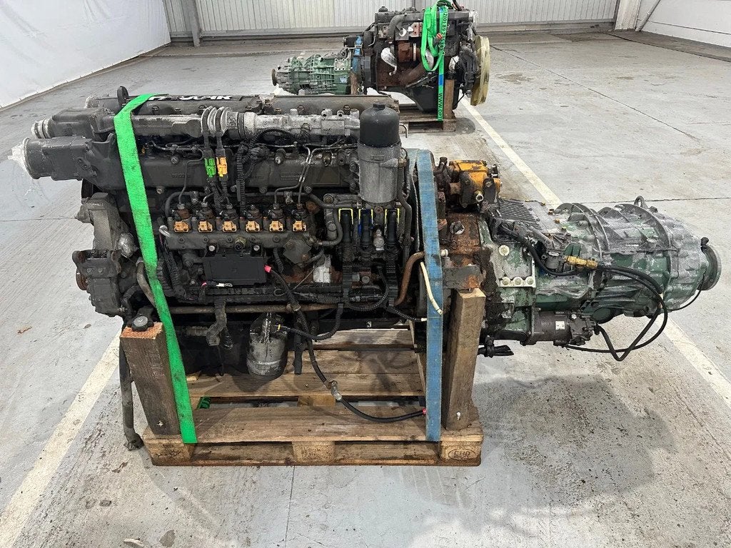 DAF MOTOR EN VERSNELLINGSBAK / MOTEUR ET BOÎTE DAF CF75 340, Gebruikt