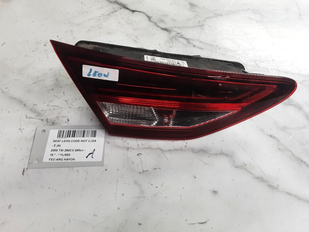 PANNEAU ARRIÈRE GAUCHE AVEC LAMPE Seat Leon SC (5FC), Mevr. I. Hauben, Utilisé, Rue de l'Espoir 34 34
4030  GRIVEGNÉE, BE, Info@Collignon.be