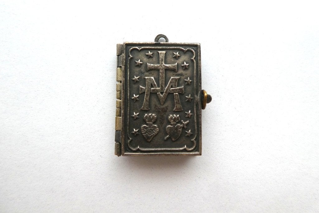 Pendentif Biblique Ancien Qui s'ouvre avec reproductions, Enlèvement