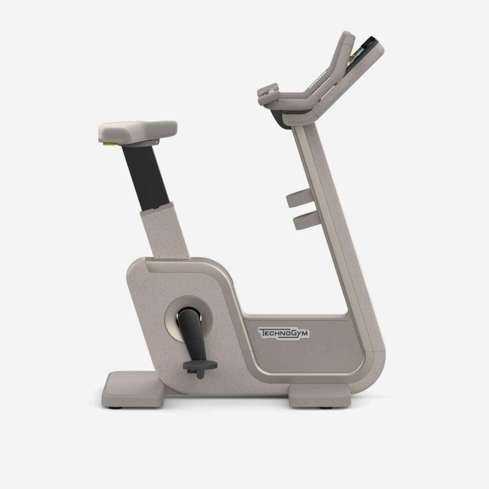 Technogym - Artis Bike - Upright Bike, Sport en Fitness, Fitnessmaterialen, Zo goed als nieuw, Overige typen, Armen, Benen, Borst