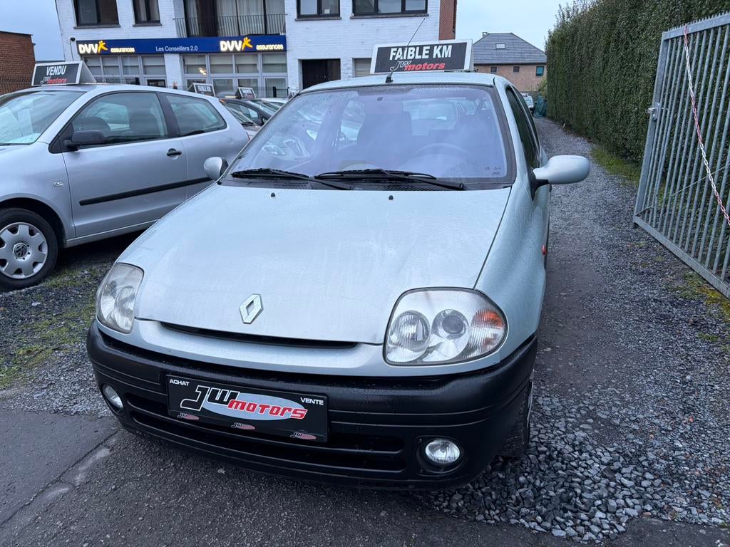 RENAULT CLIO 1.6 16V **FAIBLE KM**GARANTIE 12 MOIS **, Voorwielaandrijving, 4 cilinders, Bedrijf, Grijs