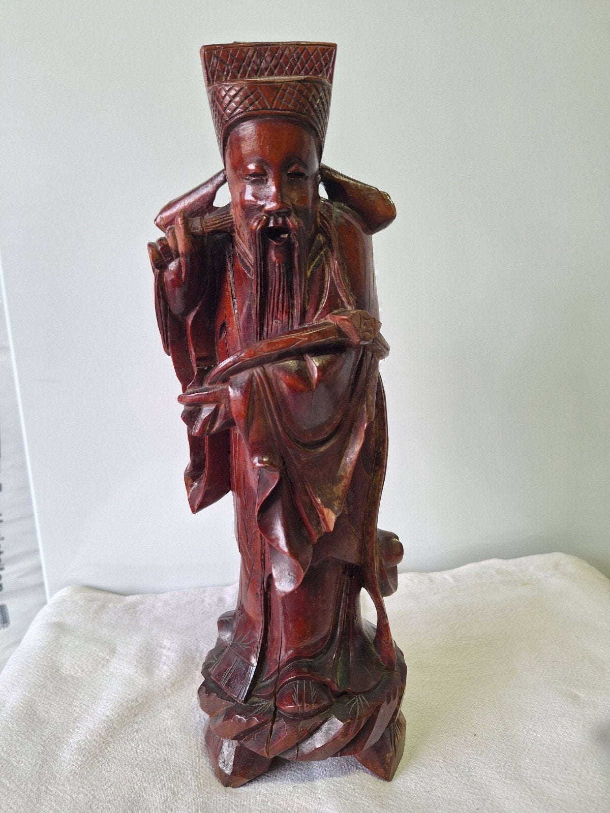 beeld chineese godheid uit hout  (graag serieus bod aub...), Antiek en Kunst, Ophalen, Hout, Man