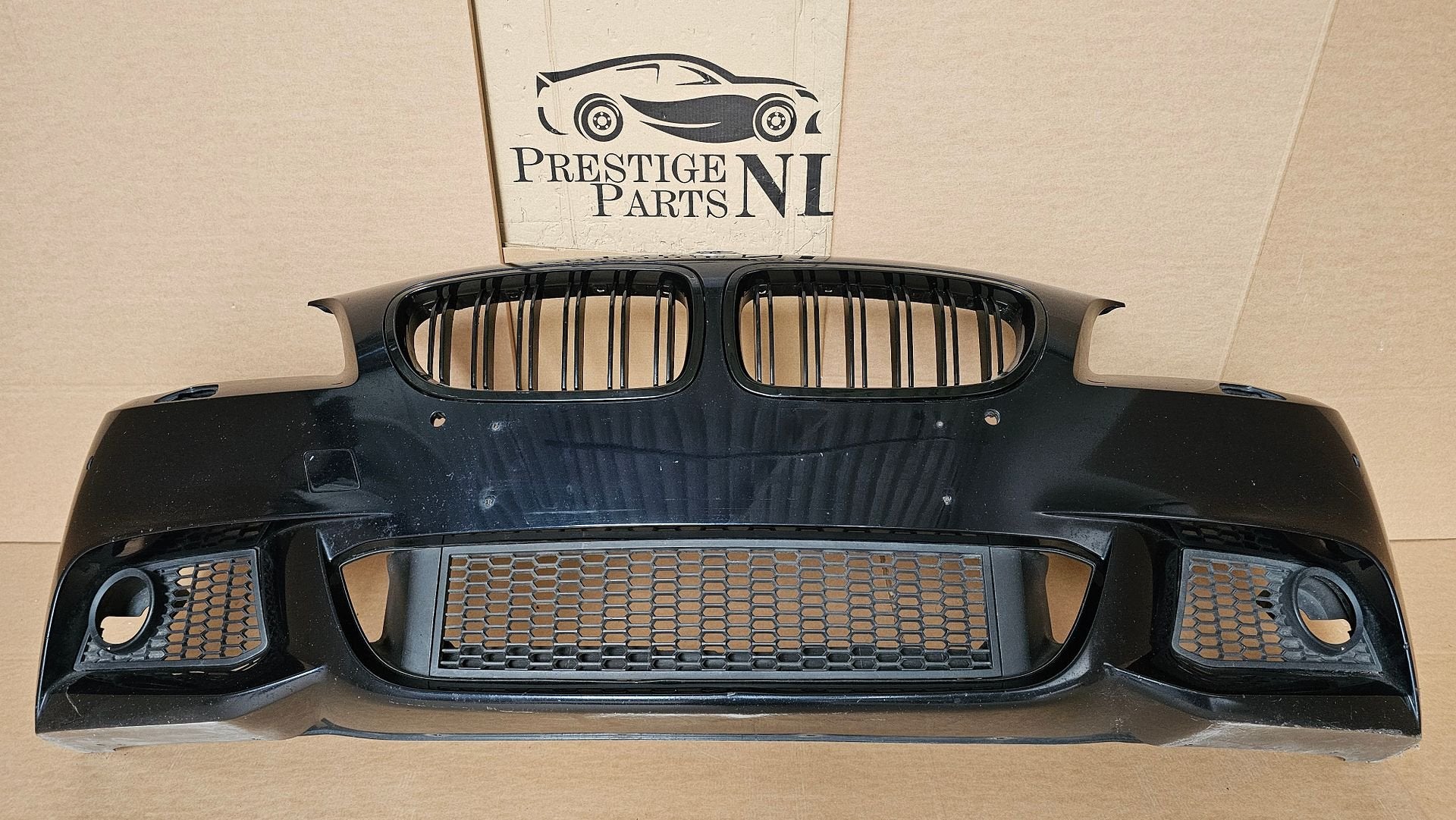 Voorbumper BMW 5 Serie F10 F11 M PAKKET Origineel 2009-2014, Auto-onderdelen, Gebruikt, -, Voor, Ophalen of Verzenden