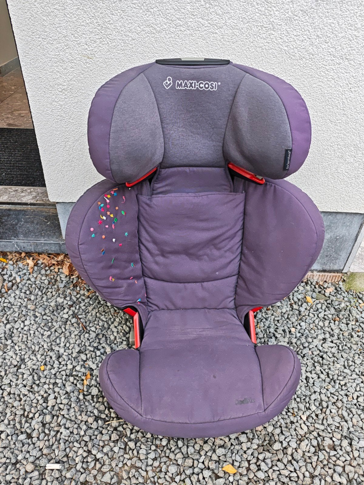 Maxi cosi moet weg, Ophalen